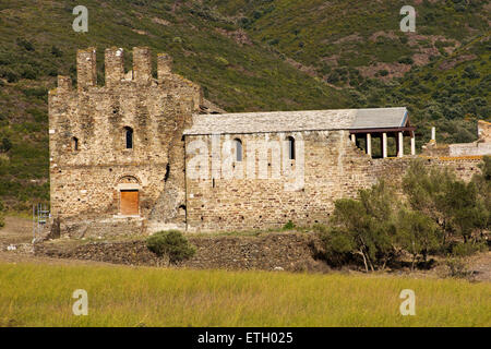 Kloster von Sant Quirze de Colera. Benediktiner Abtei. X. Jahrhundert. Stockfoto