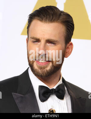 Zimmer mit Drücken der 87. jährlichen Oscar-Verleihung im Dolby Theatre - statt: Chris Evans wo: Los Angeles, California, Vereinigte Staaten von Amerika bei: Kredit-22. Februar 2015: Adriana M. Barraza/WENN.com Stockfoto