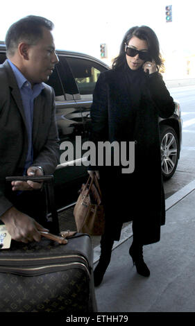 Kim Kardashian kommt am Los Angeles International Airport (LAX) Featuring: Kim Kardashian Where: Los Angeles, California, Vereinigte Staaten von Amerika bei: Kredit-24. Februar 2015: MONEY$HOT/WENN.com Stockfoto