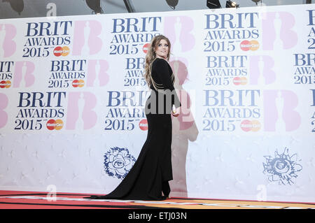 Berühmtheiten besucht den jährlichen Brit Awards in der O2 Arena in London.  Mitwirkende: Ella Henderson wo: London, Vereinigtes Königreich bei: Kredit-25. Februar 2015: Euan Cherry/WENN.com Stockfoto