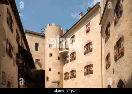 Schloss Bruneck, Messner Mountain Museum MMM Ripa, Bruneck, Brunico, Süd-Tirol, Italien Stockfoto