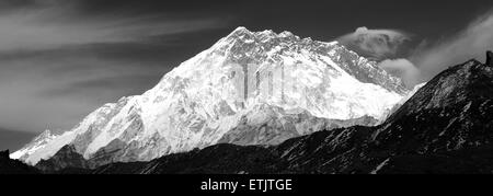 Gipfel des Nuptse Berg (7864 M), Everest base camp Trek, Sagarmatha Nationalpark, UNESCO-Weltkulturerbe, Solu-Khumbu Stockfoto