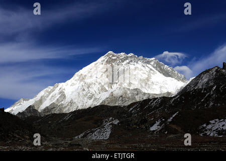 Gipfel des Nuptse Berg (7864 M), Everest base camp Trek, Sagarmatha Nationalpark, UNESCO-Weltkulturerbe, Solu-Khumbu Stockfoto