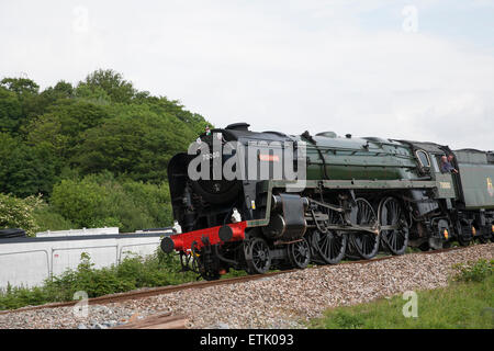 Dawlish Warren, UK. 14. Juni 2015. Britannia, Torbay Express Dampf Zug durchläuft Dawlish Warren. Bildnachweis: Keith Larby/Alamy Live-Nachrichten Stockfoto