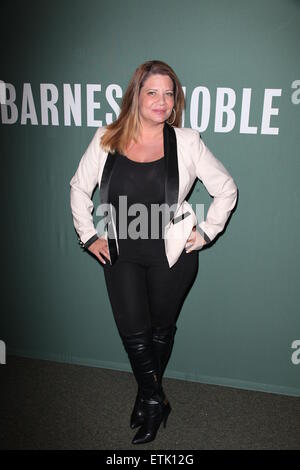 Die "Mob Ehefrauen" bei Barnes & edle Tribeca mit: Karen Gravano Where: New York City, New York, Vereinigte Staaten, wann: 5. März 2015 Kredit: PNP/WENN.com Stockfoto