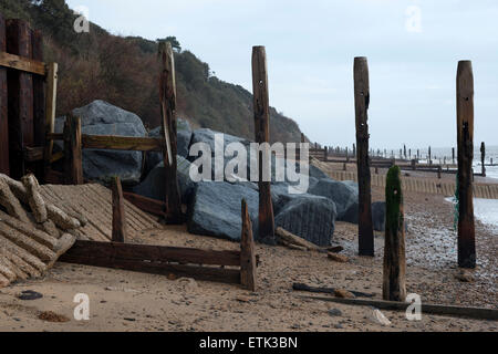 Auswirkungen der Küstenerosion, Bawdsey Fähre, Suffolk, UK. Stockfoto