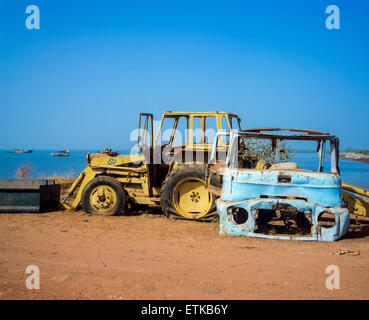 Auto Schrottplatz, Gambia, Westafrika Stockfoto