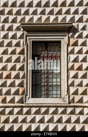 Detail der Fassade, Palazzo dei Diamanti, Ferrara, Italien Stockfoto