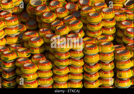 Bemalte Keramik verkauft an Diwali, Jaipur, Rajasthan, Indien Stockfoto