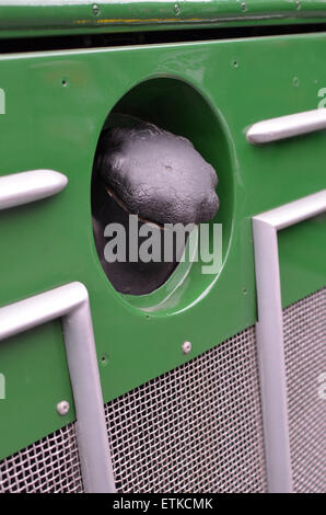 Vintage britische öffentliche Verkehrsmittel Bus Diesel Tankdeckel. Stockfoto