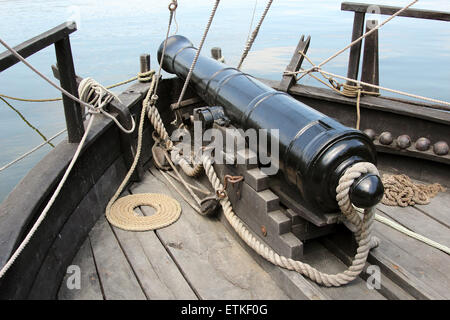1776 Kanonenboot Philadelphia II Replica 12 Pfund Kanone, Wagen und Seil. Stockfoto