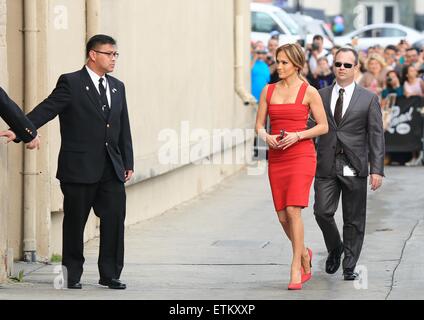 Jennifer Lopez gesehen kommen in den ABC Studios für Jimmy Kimmel Live mit: Jennifer Lopez Where: Los Angeles, California, Vereinigte Staaten von Amerika bei: 10. März 2015 Credit: WENN.com Stockfoto