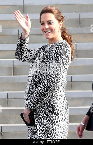 Catherine Duchess of Cambridge gegangen in LabourCatherine Herzogin von Cambridge Besuche Turner Contemporary Gallery Featuring: Catherine Duchess of Cambridge wo: London, Vereinigtes Königreich bei: Kredit-11. März 2015: Lia Toby/WENN.com Stockfoto