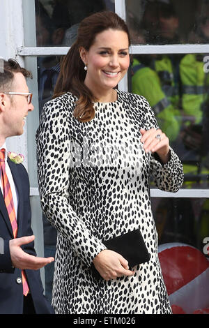 Catherine Duchess of Cambridge gegangen in LabourCatherine Herzogin von Cambridge Besuche Resort Studios Featuring: Catherine Duchess of Cambridge wo: Margate, Großbritannien bei: Kredit-11. März 2015: Lia Toby/WENN.com Stockfoto