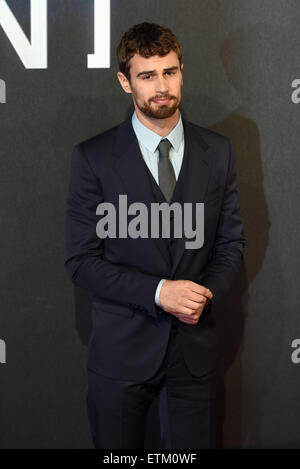 "Aufständischen" Weltpremiere statt im Odeon Leicester Square - Ankünfte Featuring: Theo James Where: London, Vereinigtes Königreich bei: Kredit-11. März 2015: Daniel Deme/WENN.com Stockfoto