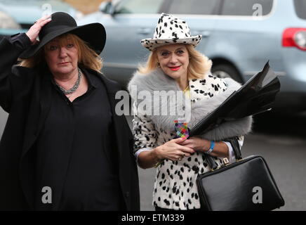 Die Beerdigung von Visage star Steve Strange bei All Saints Church, Porthcawl Featuring: Gäste wo: Porthcawl, Großbritannien: 12. März 2015 Credit: WENN.com Stockfoto