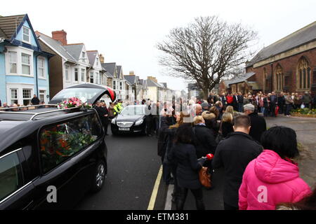 Die Beerdigung von Visage star Steve Strange bei All Saints Church, Porthcawl Featuring: Atmosphäre wo: Porthcawl, Großbritannien: 12. März 2015 Credit: WENN.com Stockfoto