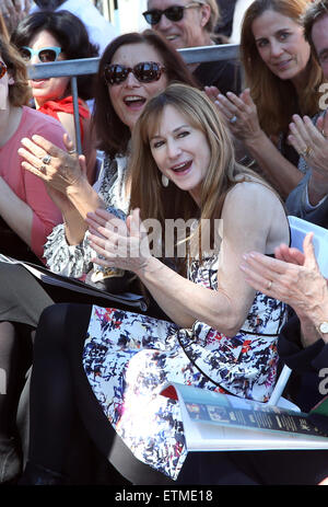 Die Zeremonie zu Ehren von Ed Harris mit einem Stern auf The Hollywood Walk of Fame mit: Holly Hunter Where: Hollywood, Kalifornien, USA bei: Kredit-13. März 2015: FayesVision/WENN.com Stockfoto