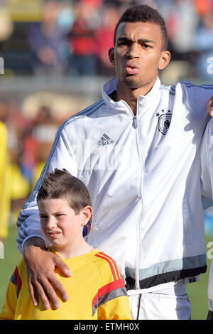 Christchurch, New Zealand - 14. Juni 2015 - Kevin Akpoguma Deutschlands reagieren während der Nationalhymne vor der FIFA-U20-WM Viertelfinal-Match zwischen Mali und Deutschland bei AMI-Stadion am 14. Juni 2015 in Christchurch, Neuseeland, Porträt. Stockfoto