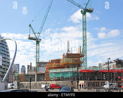 Bau von White Collar Fabrik neue Office-Entwicklung am Londoner Old Street Kreisverkehr - bekannt als Silcon Kreisverkehr Stockfoto