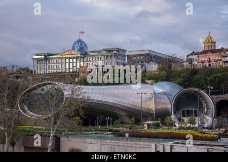 Presidential Palace und Konzert Halle in Rike Park, Tiflis, Georgien Stockfoto