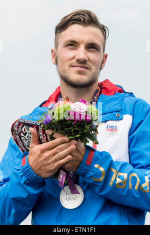 Mingetschewir, Aserbaidschan. 15. Juni 2015. Martin Fuksa der Tschechischen Republik feiert Silbermedaille für die C1 Männer Kanu einzelne 1000m Finale der Kanu-Sprint bei den Baku 2015 europäischen spielen in Mingetschewir, Aserbaidschan, 15. Juni 2015. Bildnachweis: David Tanecek/CTK Foto/Alamy Live-Nachrichten Stockfoto