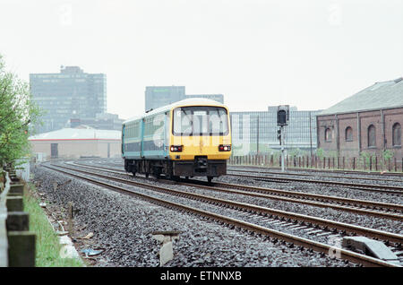 Middlesbrough Eisenbahnlinien laufen neben Cargo-Flotte-Straße, Middlesbrough, North Yorkshire, 26. April 1990. Stockfoto