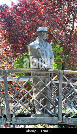 Statue von Imre Nagy auf Brücke in Märtyrer Platz, Pest, Budapest, Ungarn Stockfoto