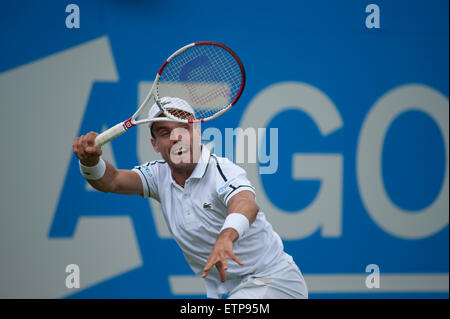 Die Queen's-Club, London, UK. 15. Juni 2015. Als Auftakt für die Wimbledon Championships beginnt Spiel am The Queen Club für The Aegon Championships. Roberto Bautista Agut (ESP) in der 1. Runde gegen Fernando Verdasco. Bildnachweis: Malcolm Park Leitartikel/Alamy Live-Nachrichten Stockfoto