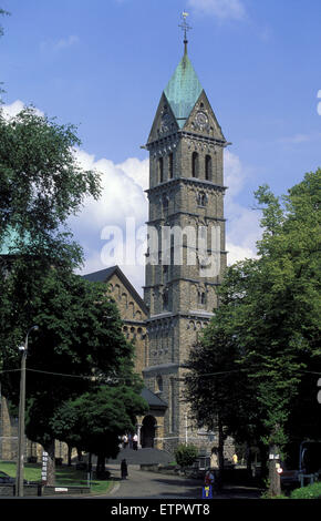 BEL, Belgien, Eastbelgium, Buetgenbach, Kirche St. Stephanus.  BEL, Belgien, Ostbelgien, Buetgenbach, St. Stephanuskirche. Stockfoto