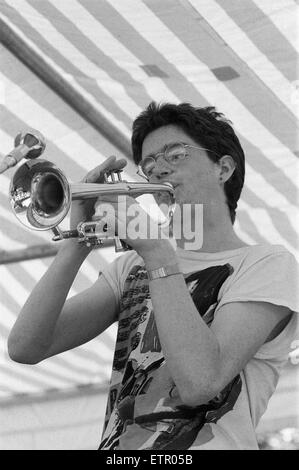 1987-Birmingham internationale Jazz- und Blues-Festival, Künstler, 6. Juli 1987. Junge jazz-Musikern an der Bull Ring Shopping Centre in Birmingham. Stockfoto