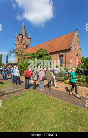 St.-Petri Kirche, Rhododendron Ausstellung "RHODO 2014" in Westerstede, Ammerland, Niedersachsen, Deutschland Stockfoto