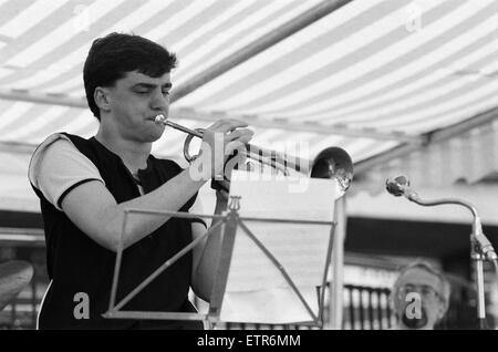 1987-Birmingham internationale Jazz- und Blues-Festival, Künstler, 6. Juli 1987. Junge jazz-Musikern an der Bull Ring Shopping Centre in Birmingham. Stockfoto