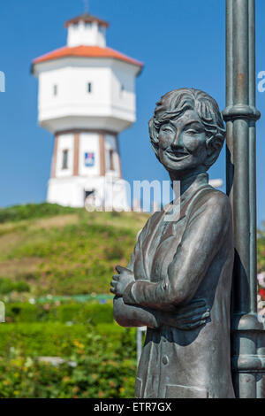 Lale Andersen Denkmal von Eva Recker, Detail, Wasserturm auf der Insel Langeoog, Ostfriesische Insel, Niedersachsen, Deutschland, Stockfoto