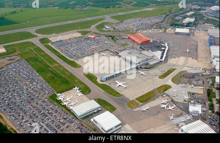 Eine Luftaufnahme des Flughafen Luton, Bedfordshire, South East England Stockfoto