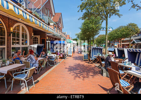 Straßencafé, Restaurant in Insel Langeoog, Ostfriesische Insel, Niedersachsen, Deutschland, Stockfoto