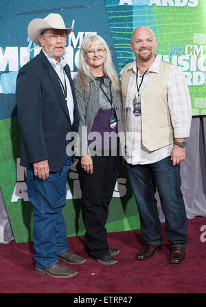 10. Juni 2015 - Nashville, Tennessee; USA - Ankunft auf dem roten Teppich bei den CMT Music Awards, die in der Bridgestone Arena stattfand.  Copyright 2015 Jason Moore. (Kredit-Bild: © Jason Moore/ZUMA Draht) Stockfoto