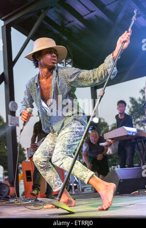 11. Juni 2015 - Manchester, Tennessee, USA - Sänger RAURY TULLIS führt live auf der Bühne am Bonnaroo Arts and Music Festival Manchester, Tennessee (Credit-Bild: © Daniel DeSlover/ZUMA Draht) Stockfoto