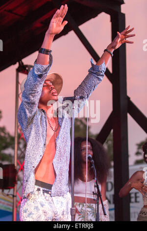 11. Juni 2015 - Manchester, Tennessee, USA - Sänger RAURY TULLIS führt live auf der Bühne am Bonnaroo Arts and Music Festival Manchester, Tennessee (Credit-Bild: © Daniel DeSlover/ZUMA Draht) Stockfoto