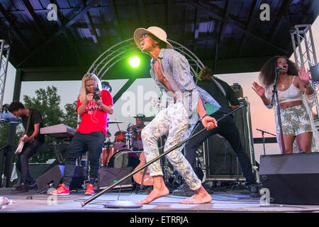 11. Juni 2015 - Manchester, Tennessee, USA - Sänger RAURY TULLIS führt live auf der Bühne am Bonnaroo Arts and Music Festival Manchester, Tennessee (Credit-Bild: © Daniel DeSlover/ZUMA Draht) Stockfoto