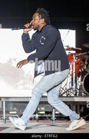 12. Juni 2015 - Manchester, Tennessee, US - Rapper KENDRICK LAMAR führt live auf der Bühne am Bonnaroo Arts and Music Festival Manchester, Tennessee (Credit-Bild: © Daniel DeSlover/ZUMA Draht) Stockfoto