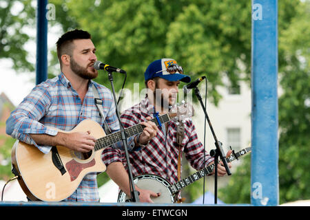 Die Torheit Brüder beim 2015 Leamington Peace Festival Stockfoto