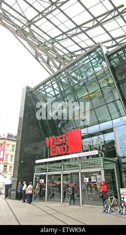 Eintrag von Westend Einkaufszentrum Budapest Ungarn Stockfoto