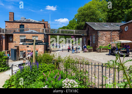 Steinbruch-Bank-Mühle, eine historische 18thC Textilfabrik in Styal, Cheshire, England, UK Stockfoto