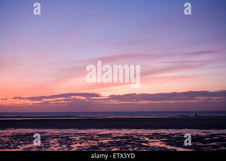 Europa, Niederlande, Zeeland, Abend Ambiente am Strand von Oostkapelle auf der Halbinsel Walcheren.  Europa, Niederlande, Zee Stockfoto