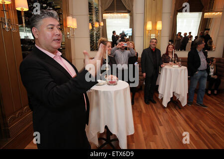 Präsentation des Dokumentarfilms trainiert Serie Jonathan Phang Gourmet im Hotel Esplanade. Die Doku-Serie wird auf dem Travel Channel ausgestrahlt werden.  Mitwirkende: Jonathan Phang Where: Zagreb, Kroatien bei: 26. März 2015 Stockfoto