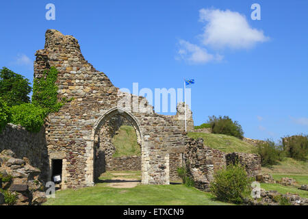 Hastings Castle fliegen die Sussex Flagge, East Sussex, England, GB, UK Stockfoto