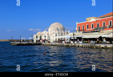 Chania, Griechenland, venezianische Hafen, die Janitscharen-Moschee in Kreta Stockfoto
