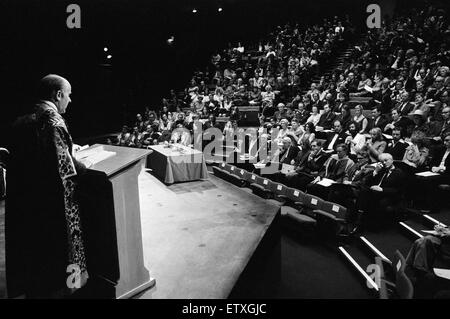 Offizielle Eröffnung des gerade fertiggestellten Warwick Arts Centre an der University of Warwick. 12. Oktober 1974. Stockfoto