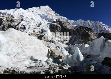Der Khumbu-Gletscher, Everest base camp Trek, UNESCO-Weltkulturerbe, Sagarmatha Nationalpark, Solu Khumbu Bezirk Khumbu Stockfoto